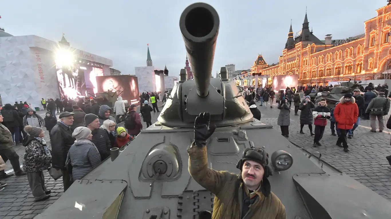 Выставка военной техники в челябинске сегодня