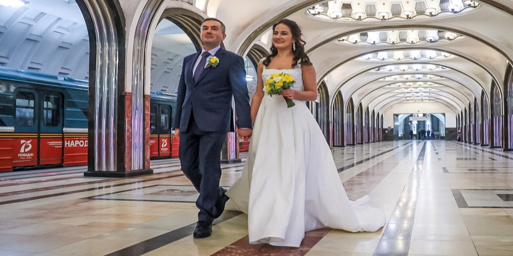 Москвичи смогут жениться в 2023 году на станции метро Маяковская и ...